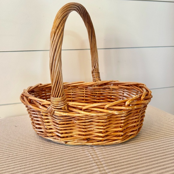 Wicker Basket - Picture 1 of 6
